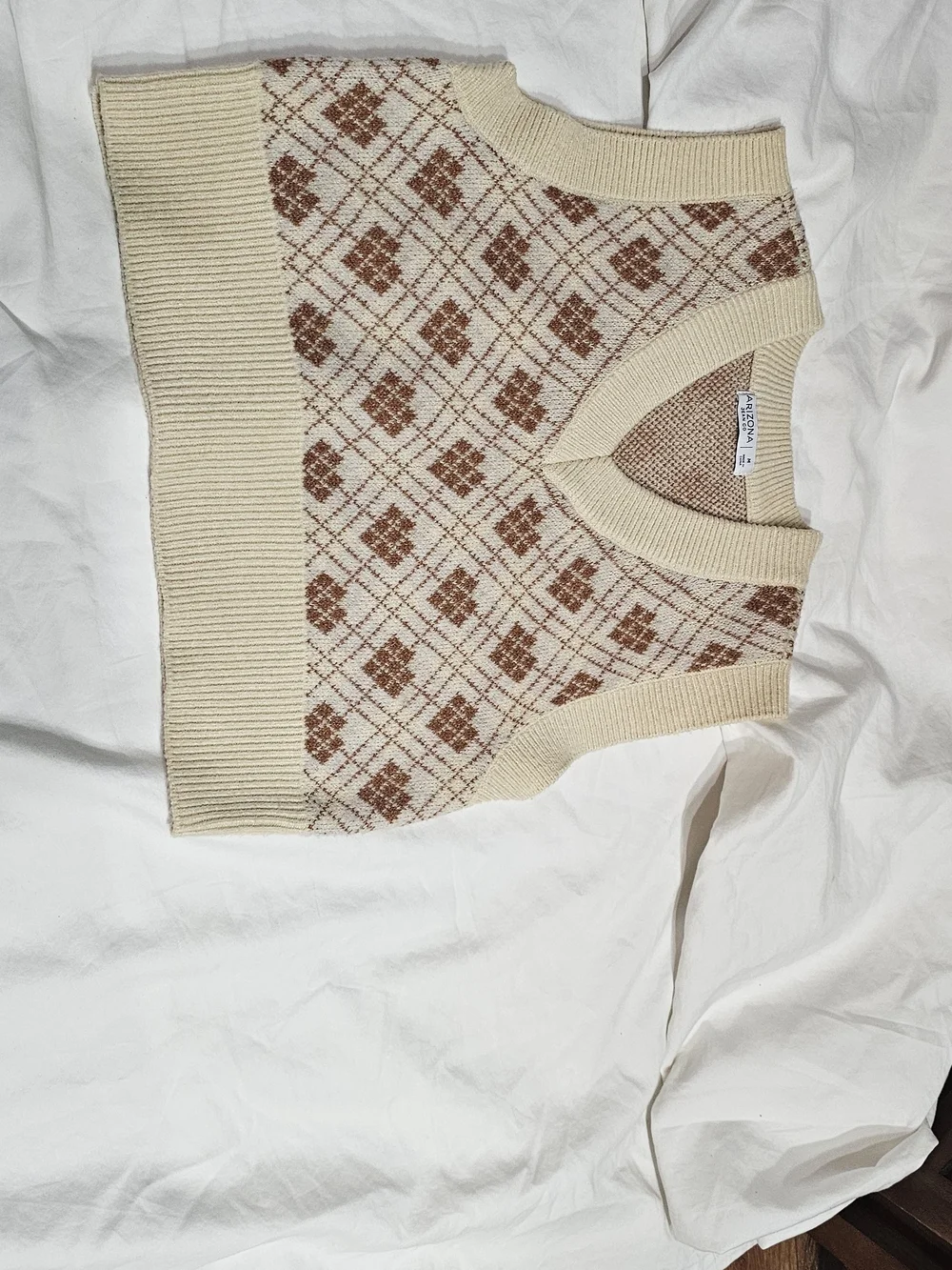 Arizona Jean Company Cream and Brown Argyle V-Neck Sweater Vest Size M Woman